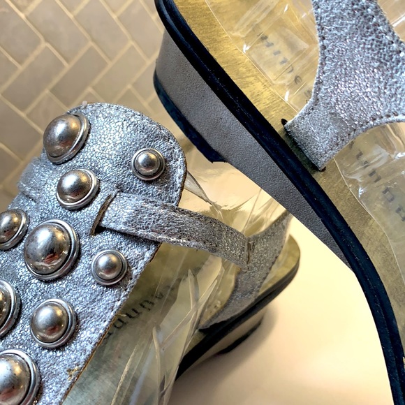 Ladies studded silver sandals by: Chinese Laundry - Picture 2 of 9